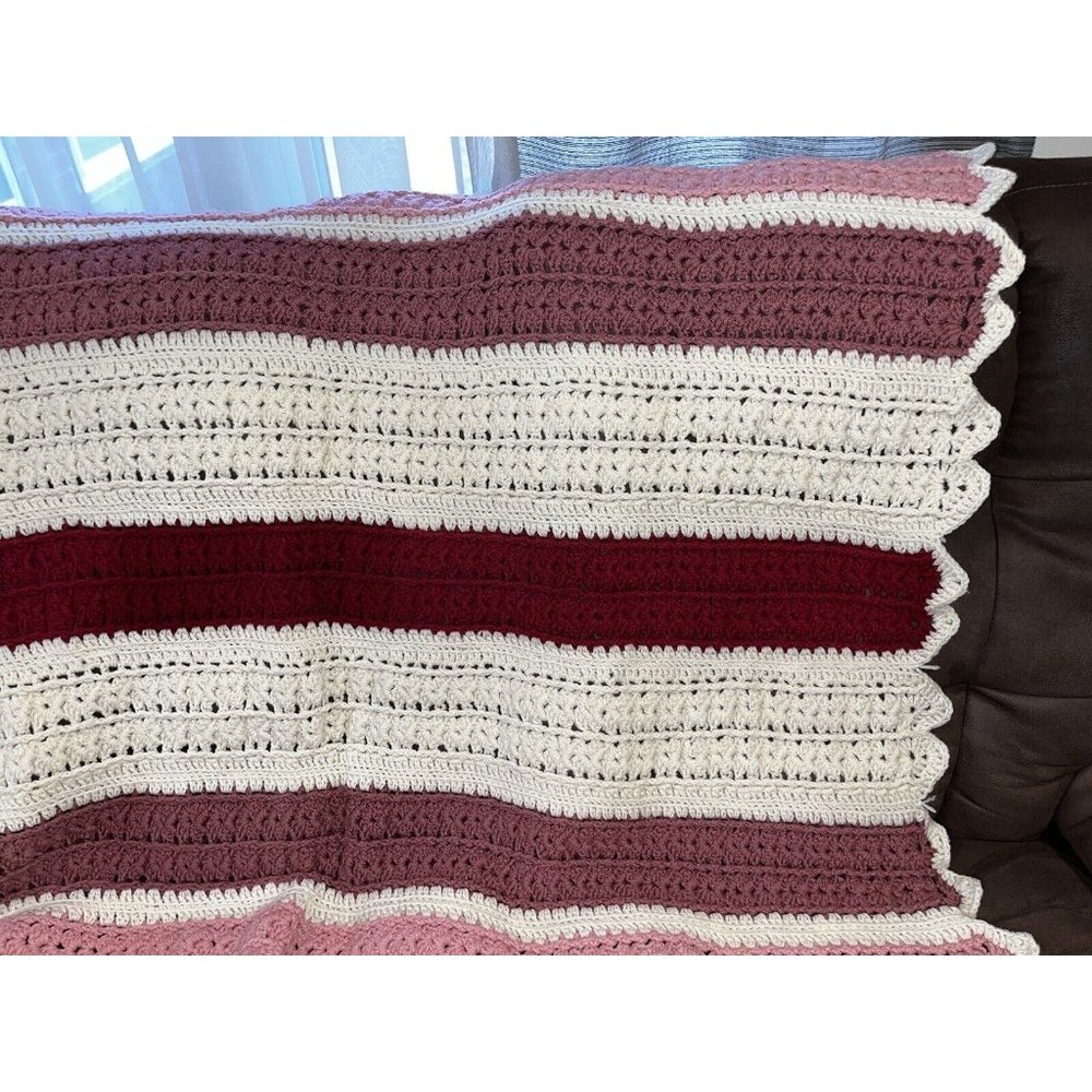 Vintage Hand Crocheted Baby Throw Afghan Pink White 60 Inch X 40 Inch - Picture 2 of 5